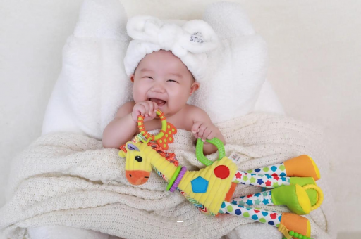 阜阳三个月宝宝正确抱姿 阜阳三个月宝宝正确抱姿